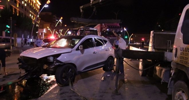 Uşakta Trafik Kazası: 5 Yaralı