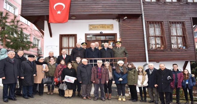 Vatan Şairi Namık Kemal Doğum Gününde Anıldı