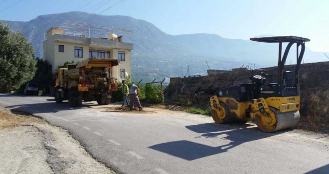 ALANYA'DA YOL BAKIM VE ONARIM ÇALIŞMALARI DEVAM EDİYOR