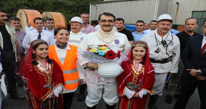 Enerji Ve Tabii Kaynaklar Bakanı Dönmez Maden Ocağına İndi