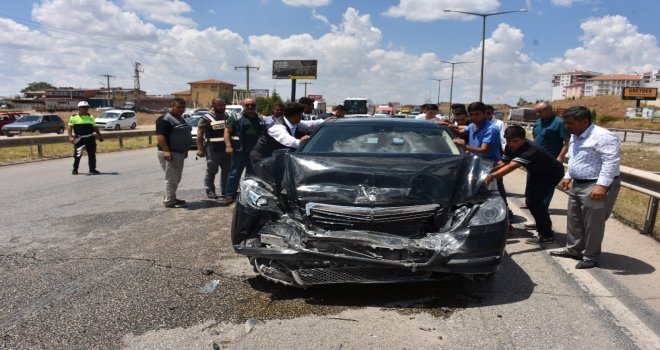 Düğün Konvoyunda Zincirleme Kaza: 8 Yaralı