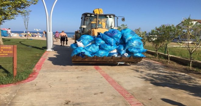 Kocaeli Sahillerinde 945 Ton Çöp Toplandı