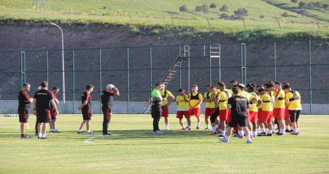 Göztepe, Erzurumda Kampa Girdi