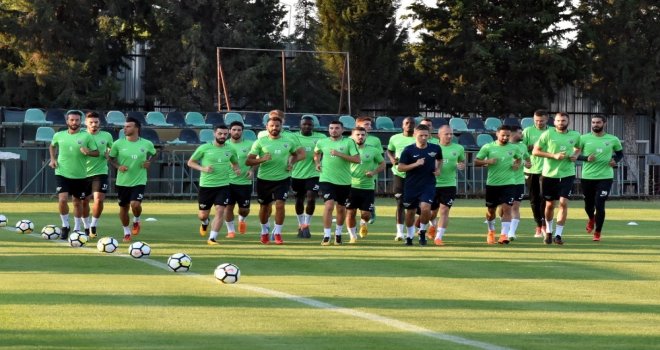 Akhisar Belediyespor Top Başı Yaptı