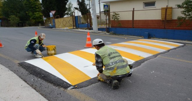 Kartepede Boyama Çalışmaları Sürüyor