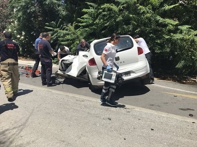 Trafik Levhasına Çarpan Üniversite Öğrencisi Hayatını Kaybetti