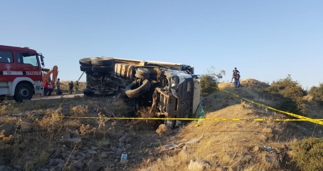 Motor Arızası Olan Tır Kaza Yaptı: 1 Ölü