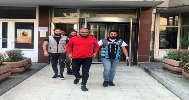 İstanbulda Tüneli Kapatan Lüks Otomobilli Magandalar Yakalandı