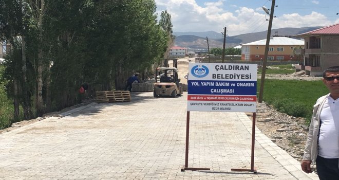 Çaldırandaki Mahallelere Parke Taşı