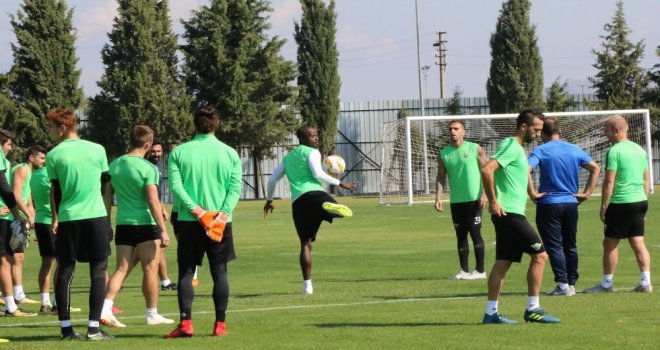 Akhisarspor, Standart Liege Maçı Hazırlıklarını Sürdürüyor