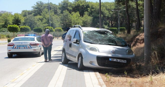 Virajı Alamayan Sürücü Kaza Yaptı