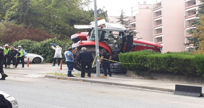 Tbmm Yakınında Dur İhtarına Uymayan Traktör Sürücüsü Ayağından Vurularak Durduruldu