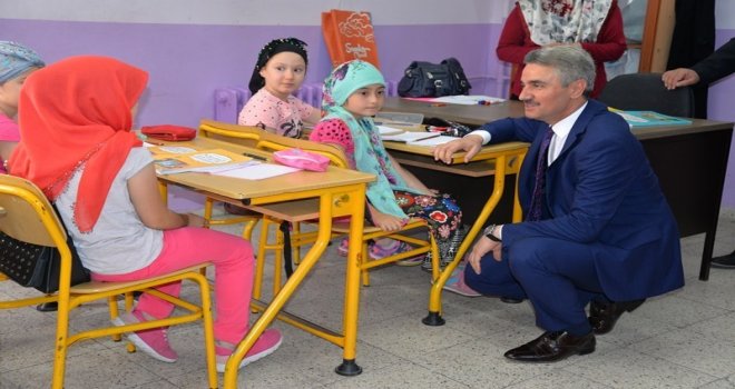 Vali Baruş, Okullardaki Kuran Kurslarını Ziyaret Etti