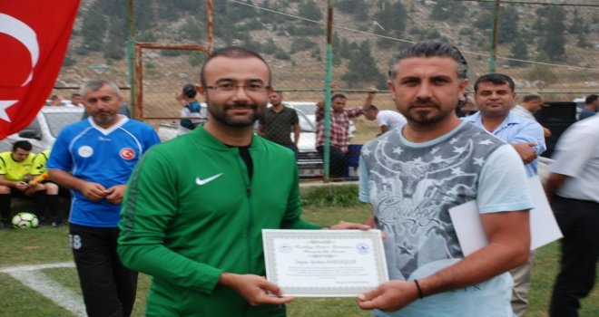 4 Futbolcu Kızıldağın Fahri Hemşerisi Oldu