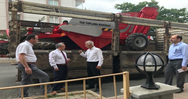 Tekirdağa Taş Toplama Makinesi Alındı