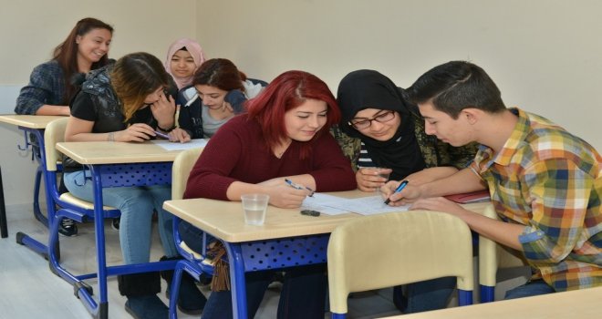 Konyaaltı Belediyesi Etüt Merkezi Öğrencileri Yksye Hazır