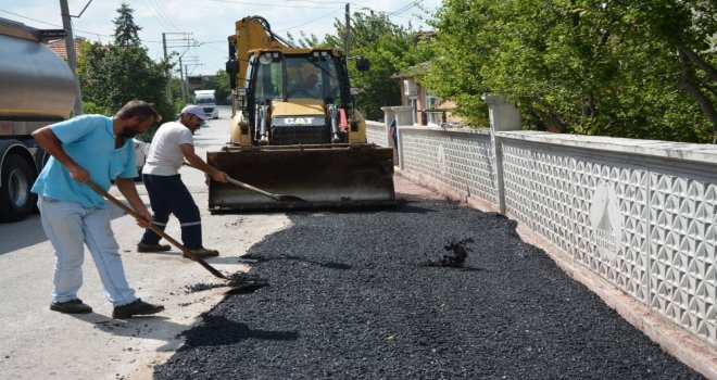 Kartepede Asfalt Çalışmaları Sürüyor