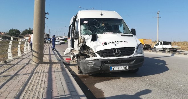 Kontrolden Çıkan Minibüsün Sürüklediği Kadın Hayatını Kaybetti