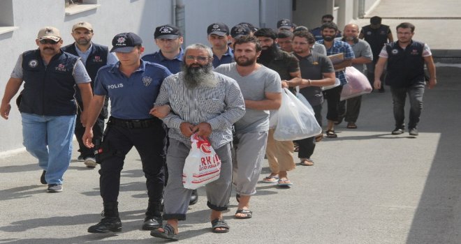 Kendisini Şeyh İlan Edip Mahkeme Kurup Kadı Oldu, Tutuklandı