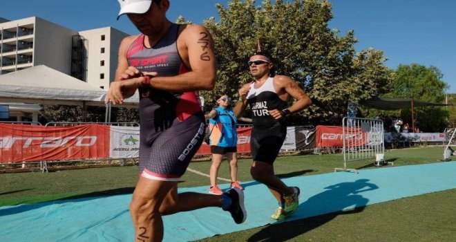 Kuşadası Triatlon Aquatlonu Sona Erdi