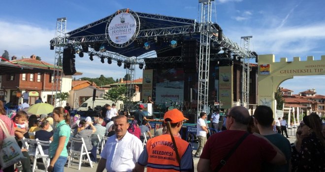 Merkezefendide Geleneksel Tıp Festivali Başladı