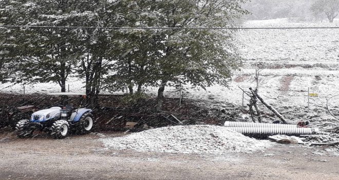 İnegölde Yüksek Kesimler Beyaza Büründü