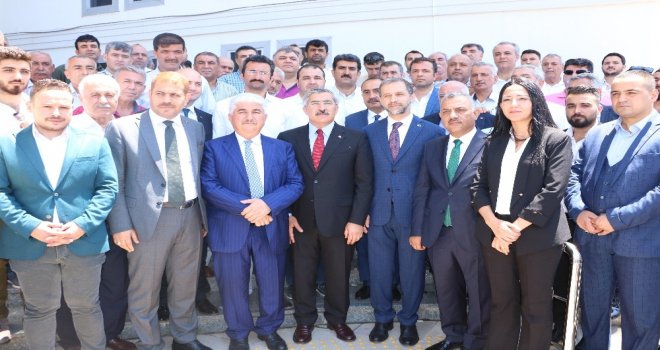 Ak Parti Hatay Milletvekilleri Mazbatalarını Aldı