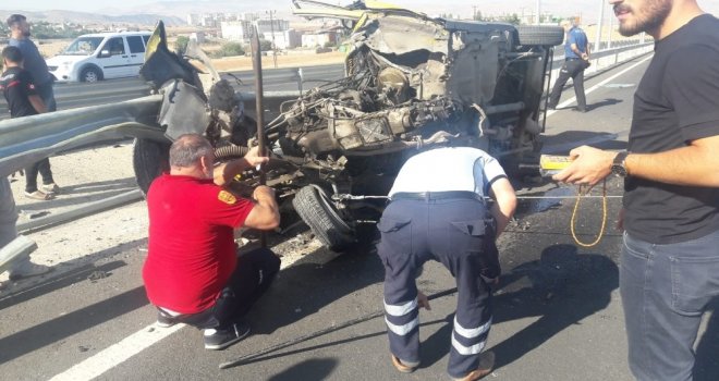 Hurdaya Dönen Araçtan Sağ Çıktı