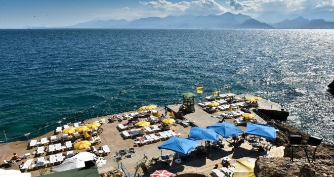 Kabotaj Bayramında Erenkuş Plajına Mavi Bayrak