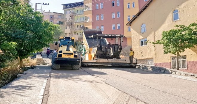 Hakkarideki Caddeler Asfalta Hazırlanıyor