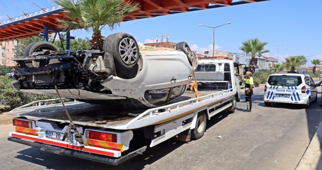 Takla Attığı Aracının Hurdaya Döndüğünü Gören Sürücü Gözyaşlarına Boğuldu