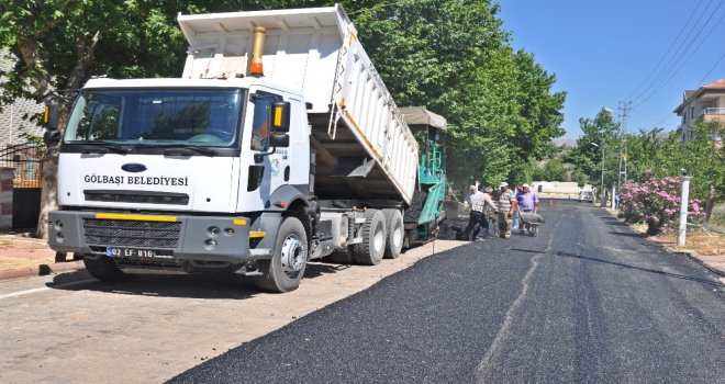 Gölbaşı Hastane Caddesi Asfaltlanıyor